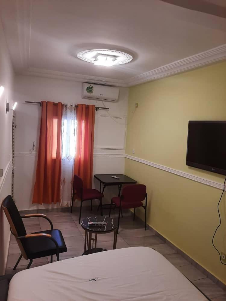 Residence P P M Odza Yaoundé エクステリア 写真